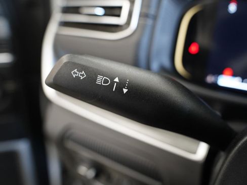 Used 2024 Jeep Wagoneer L Series II w/ Flexible Seating Group image 15