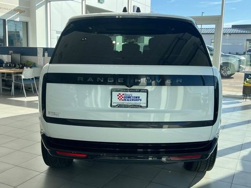Used 2024 Land Rover Range Rover Autobiography image 5