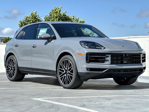 New 2026 Porsche Cayenne AWD/4WD image 10