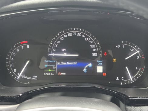 Used 2018 Cadillac XT5 Luxury w/ Driver Awareness Package image 10