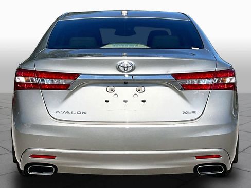 Used 2014 Toyota Avalon XLE Touring FWD image 5