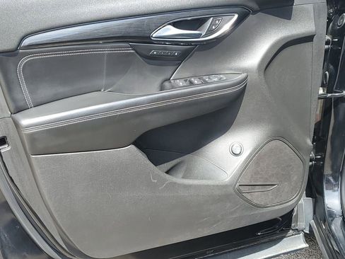 Used 2021 Buick Envision Essence w/ Sport Touring Package FWD image 24