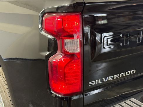 Used 2021 Chevrolet Silverado 1500 LT RWD image 35
