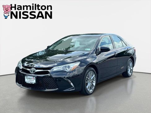 Used 2016 Toyota Camry SE w/ Moonroof Package FWD image 5