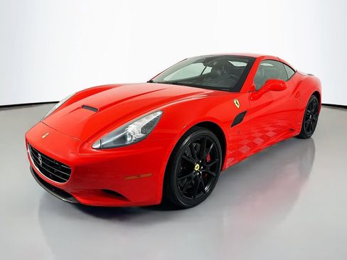 Used 2012 Ferrari California RWD image 1