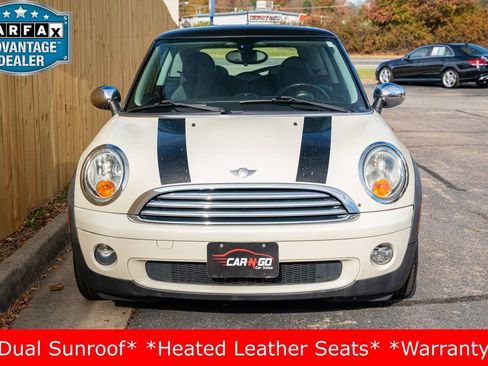 Used 2010 MINI Cooper Hardtop image 2