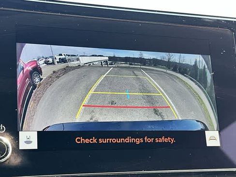 Used 2024 Toyota Venza LE image 13