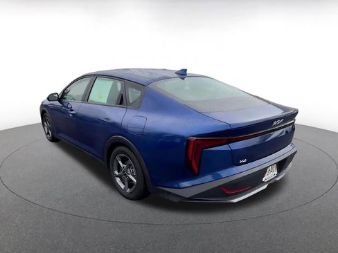 Used 2025 Kia K4 LXS image 11