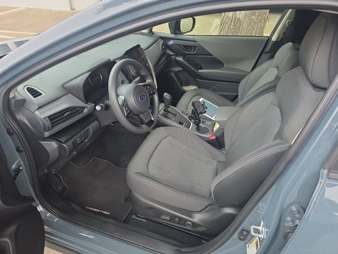 Used 2024 Subaru Crosstrek 2.0i Premium AWD/4WD image 2