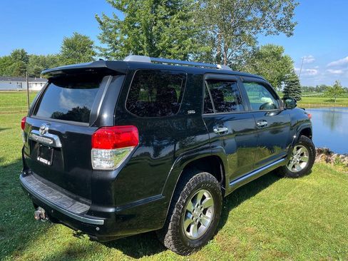Used 2013 Toyota 4Runner SR5 AWD/4WD image 8