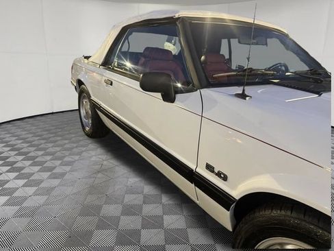 Used 1990 Ford Mustang LX RWD image 9