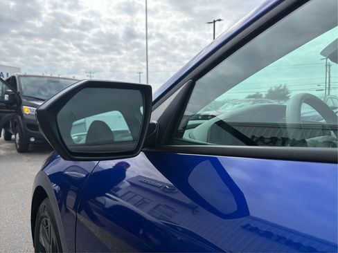 Used 2022 Hyundai Elantra Blue image 25