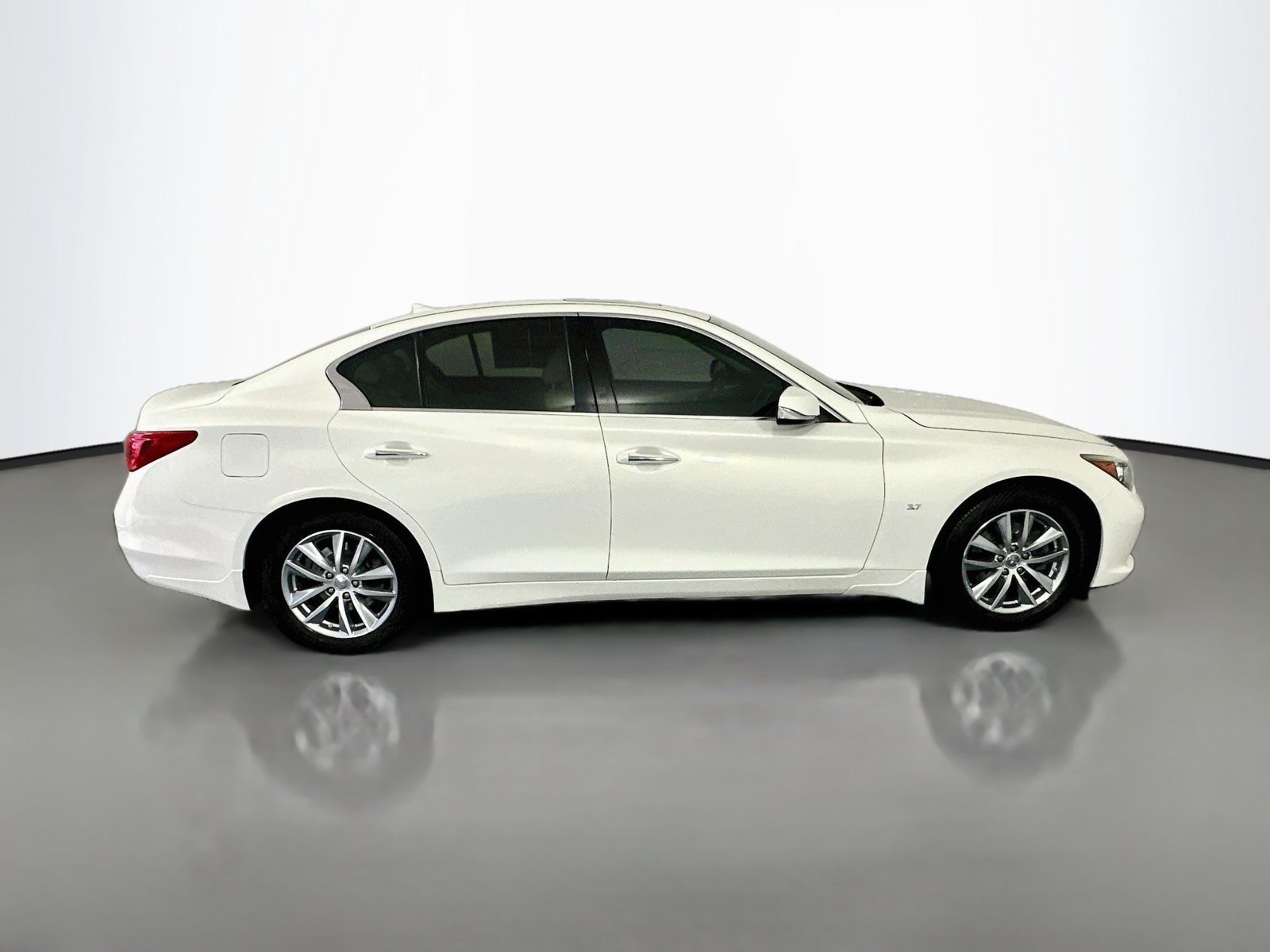 Used 2015 INFINITI Q50 Premium w/ Navigation Package AWD/4WD image 8