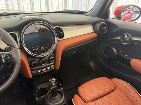 Used 2024 MINI Cooper S w/ Signature Upholstery Package FWD image 27
