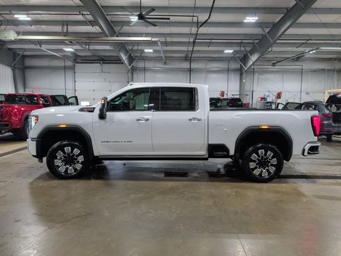 Used 2024 GMC Sierra 2500 Denali w/ Denali Reserve Package image 6