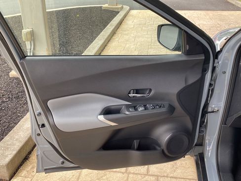 Certified 2024 Nissan Kicks SR w/ SR Premium Package FWD image 22
