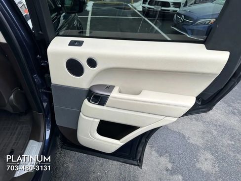 Used 2017 Land Rover Range Rover Sport HSE image 19