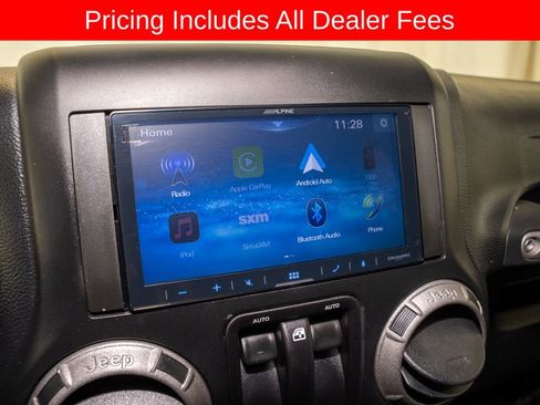 Used 2017 Jeep Wrangler Sport w/ Quick Order Package 24S AWD/4WD image 14