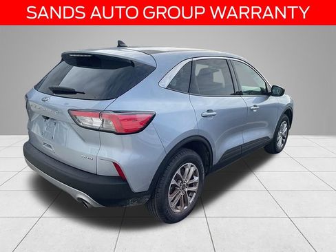 Used 2022 Ford Escape SE w/ Cold Weather Package image 4