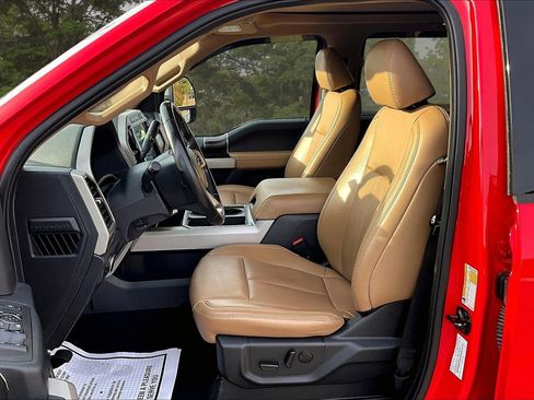 Certified 2022 Ford F250 Lariat w/ Chrome Package image 22