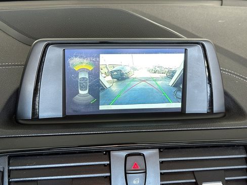 Used 2020 BMW 230i Convertible RWD image 19