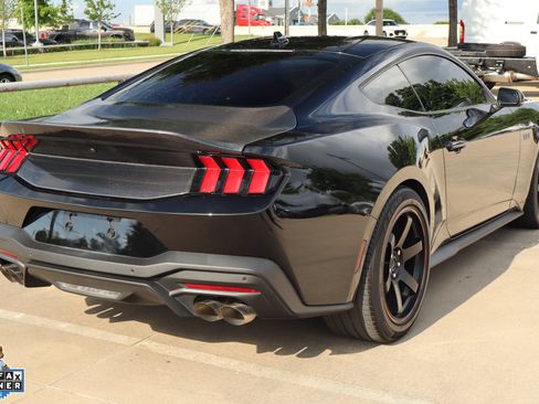 Used 2024 Ford Mustang GT Premium RWD image 3