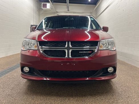 Used 2016 Dodge Grand Caravan SXT image 6