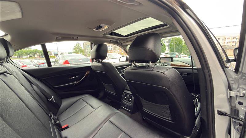 Used 2014 BMW 328i xDrive Sedan AWD/4WD image 18