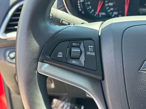 Certified 2020 Chevrolet Trax LT w/ LT Convenience Package AWD/4WD image 4