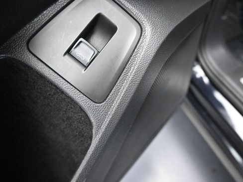 Used 2024 Volkswagen Tiguan SE FWD image 21