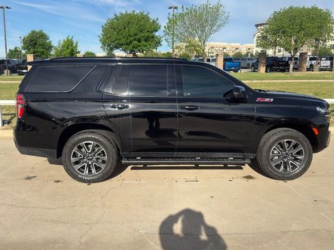 Used 2023 Chevrolet Tahoe Z71 w/ Luxury Package image 3