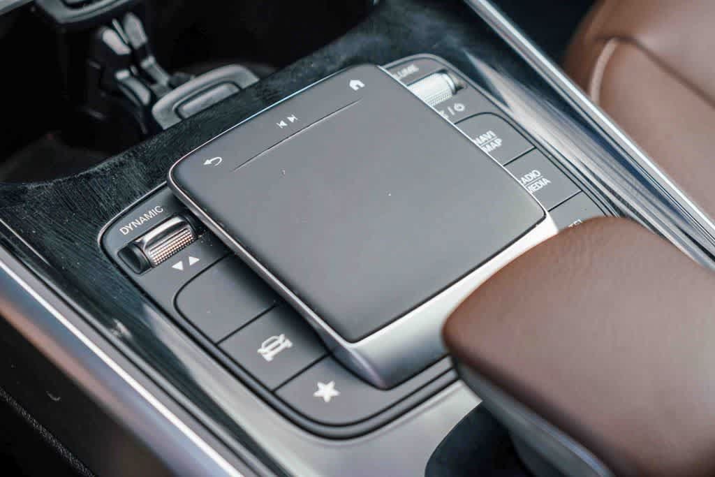 Used 2022 Mercedes-Benz GLB 250 image 21