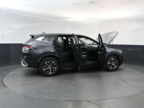 Used 2024 Kia Sportage EX FWD image 25