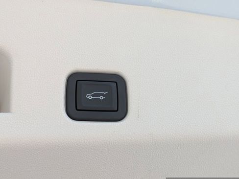 New 2026 Buick Enclave Avenir FWD image 16
