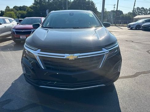 Used 2024 Chevrolet Equinox LT w/ LPO, Floor Liner Package FWD image 8