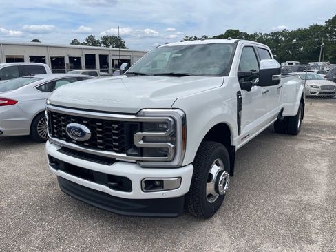 New 2026 Ford F350 Platinum w/ Platinum Plus Package AWD/4WD image 2