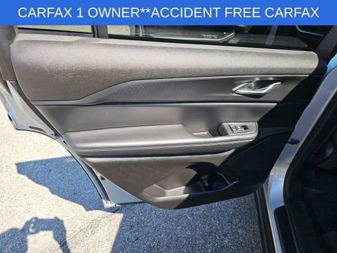 Used 2024 Jeep Grand Cherokee L Laredo image 30