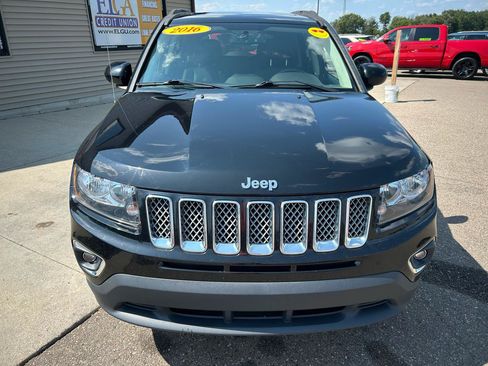 Used 2017 Jeep Compass High Altitude AWD/4WD image 2