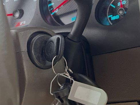 Used 2011 Chevrolet Avalanche LT w/ Luxury Package image 23