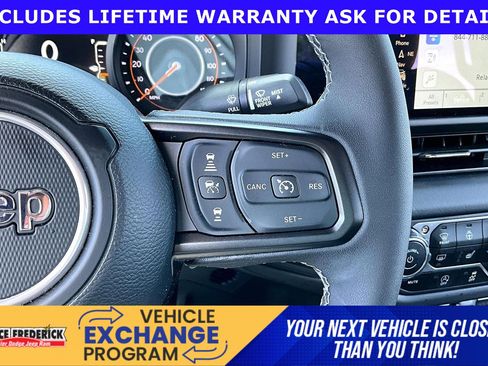 Used 2025 Jeep Gladiator Mojave image 16