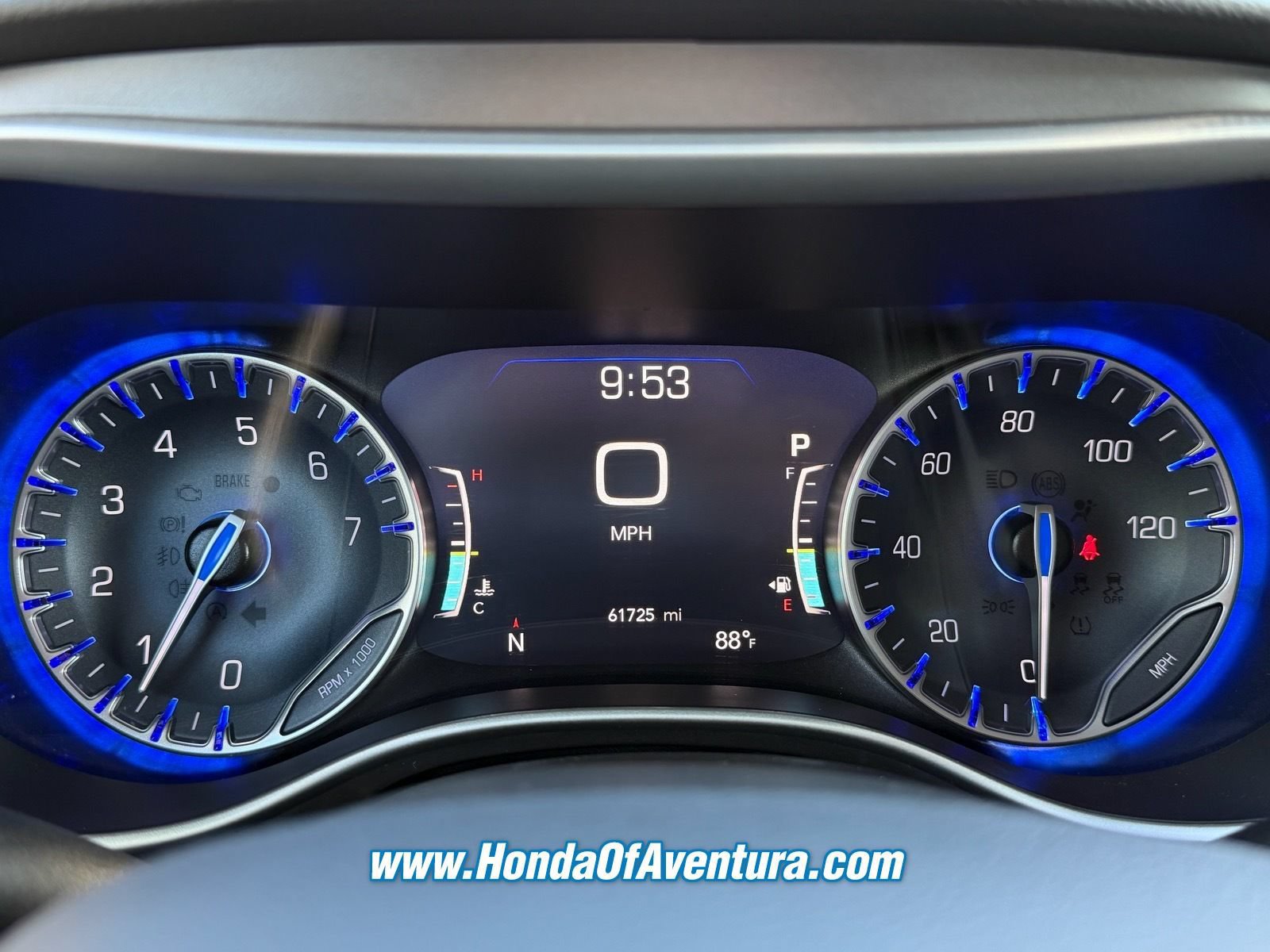 Used 2023 Chrysler Pacifica Touring-L FWD image 26