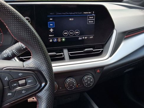 Used 2024 Chevrolet Trax RS w/ Driver Confidence Package FWD image 19