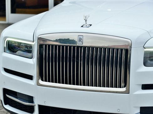 Certified 2023 Rolls-Royce Cullinan w/ Technology Package AWD/4WD image 29