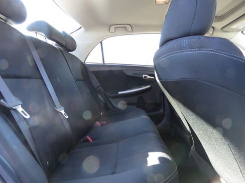 Used 2012 Toyota Corolla S image 16