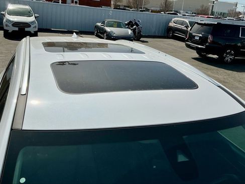 Used 2020 Buick Enclave Avenir w/ Avenir Technology Package image 12