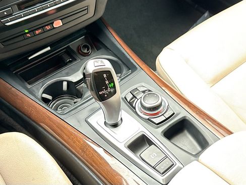 Used 2012 BMW X5 xDrive35d image 17