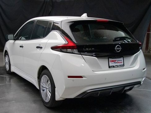 Used 2023 Nissan Leaf S image 10