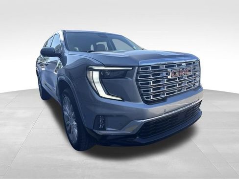 Used 2024 GMC Acadia Denali w/ Super Cruise Package FWD image 3