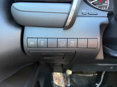 Used 2021 Toyota Camry SE FWD image 28