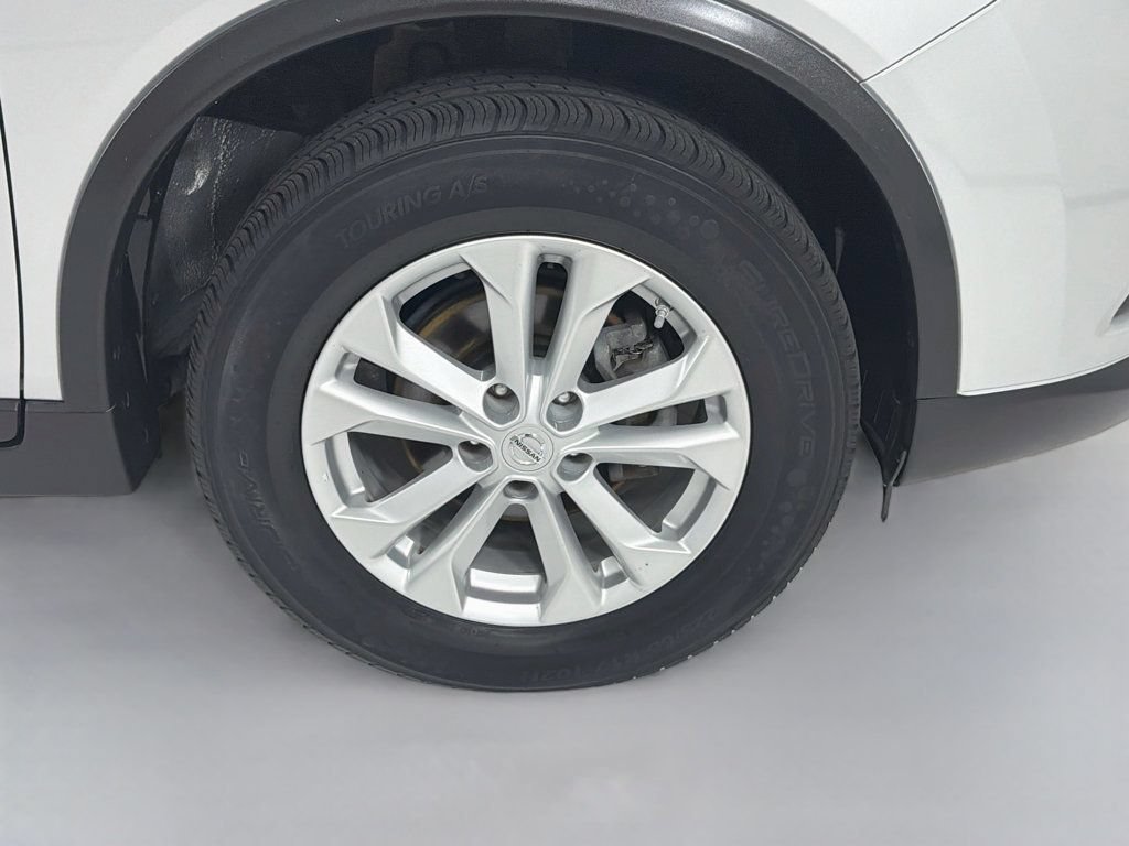 Used 2015 Nissan Rogue SV w/ SV Premium Package AWD/4WD image 31